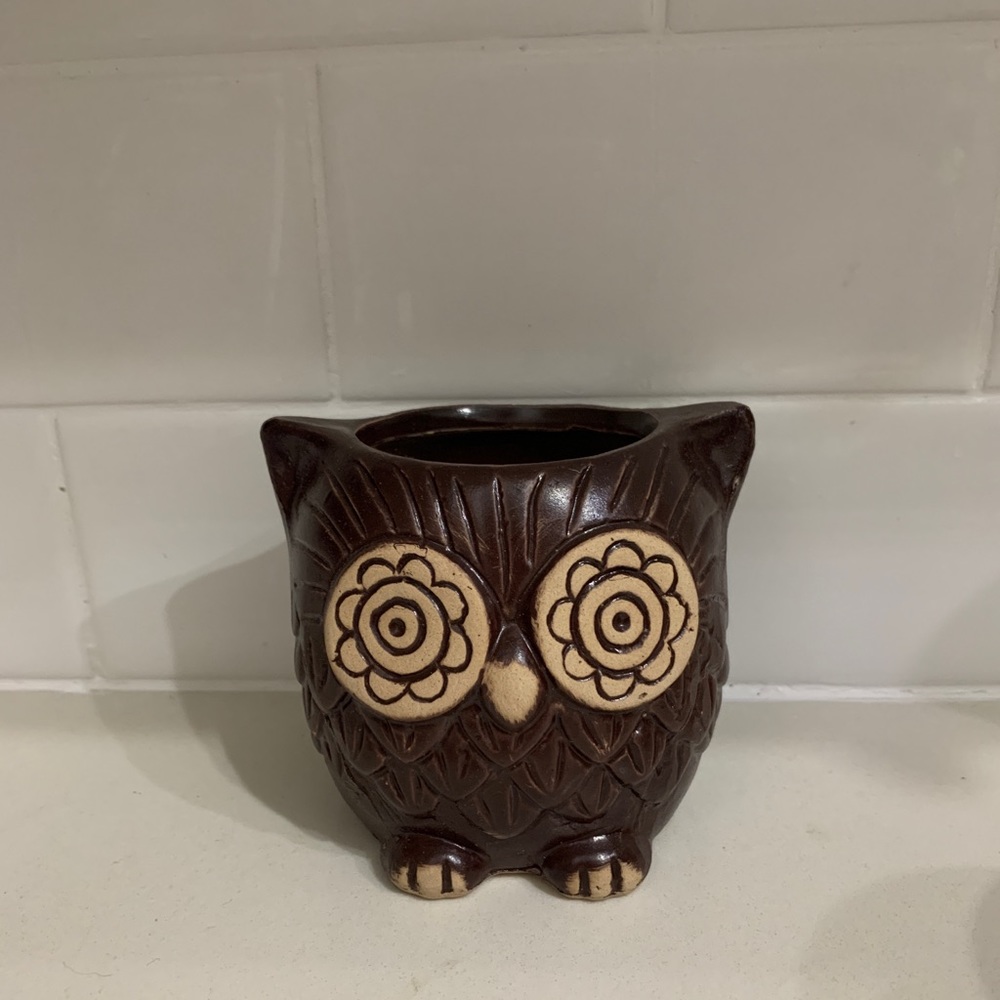 [5x$25] ⭐️ Ceramic owl brown planter